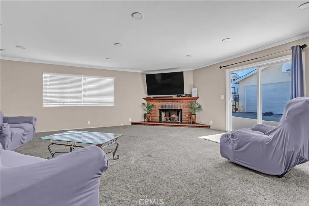 9564 Rosecrans Avenue, Bellflower, California 90706 home-pic-4